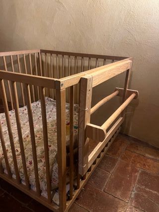 Parque de madera para bebé