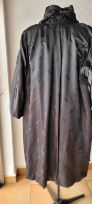 Abrigo de astracán tipo karakul negro