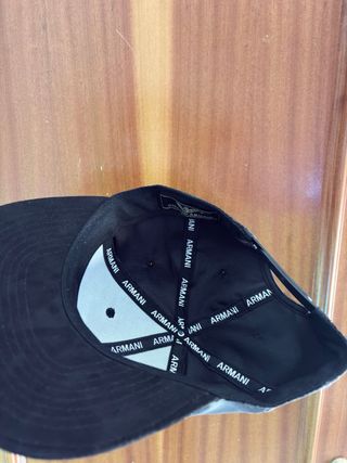 Gorra Armani Negra y Gris