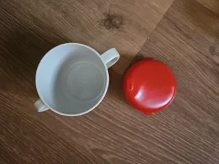 Lote 2 biberones + taza bebé