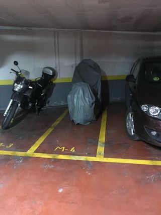 Plaza garaje moto