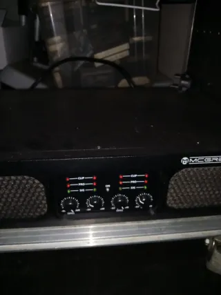 Altavoces y etapa 2500W 8 Ohms