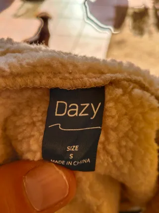 Chaleco beige con borreguito