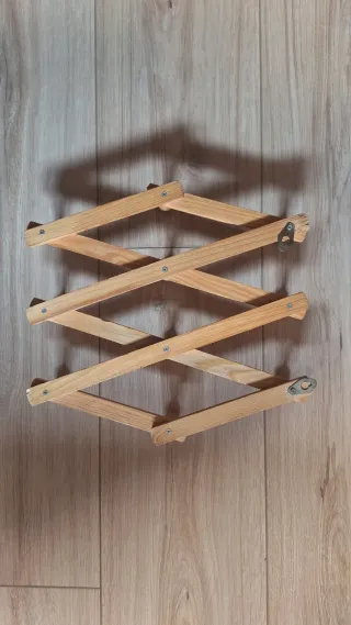 Perchero de madera plegable