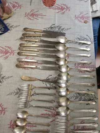 Juego de cubiertos vintage plateados