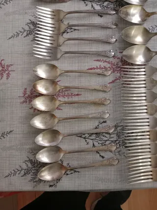 Juego de cubiertos vintage plateados