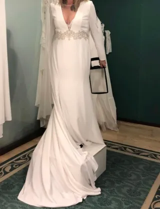 Vestido de Novia Largo con Cola