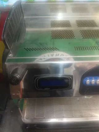 Cafetera profesional 2 brazos y se regala molinill