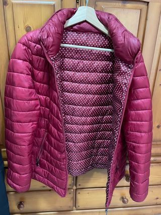 Chaqueta plumas ligero rojo talla XL