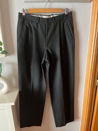 Pantalón de vestir gris hombre
