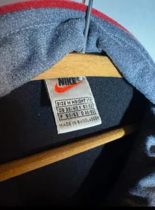 Chaqueta Nike Vintage Baggy Negra y Gris