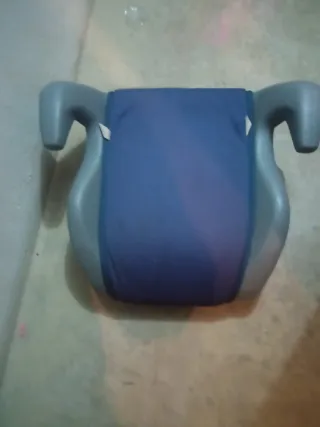 Elevador coche azul y gris