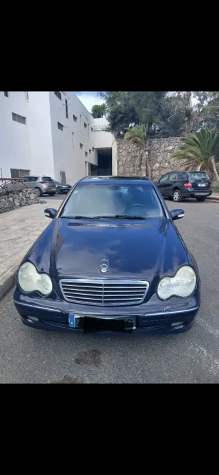 Mercedes-Benz Clase C 2004