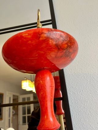 Cenicero de pie mármol rojo con asa