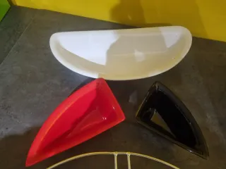 Vassoio ceramica bianco, nero e rosso