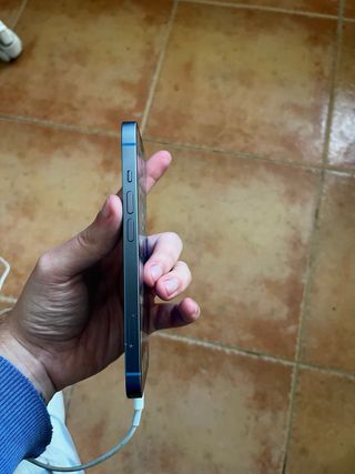 iPhone 14 256GB + Protectores (cristal y cámara)