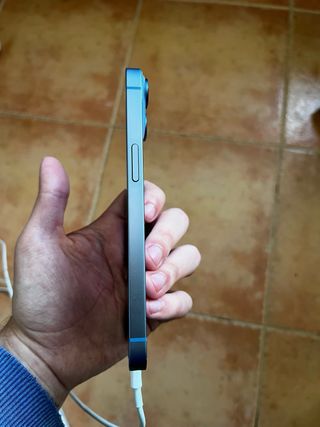 iPhone 14 256GB + Protectores (cristal y cámara)