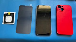 iPhone 14 256GB + Protectores (cristal y cámara)