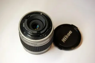 Objetivo Nikon AF Nikkor 28-80mm f/3.3-5.6G