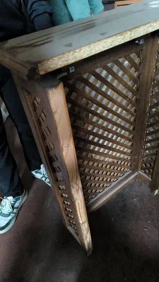 Cubre radiador de madera