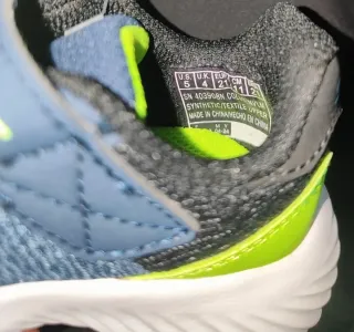 Sapatilhas Skechers Criança Tamanho 21 Novas