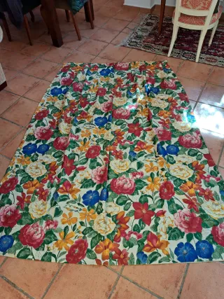 Cortinas de lino con estampado floral