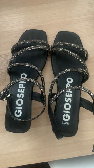 Sandalias tacón Gioseppo negras con pedrería