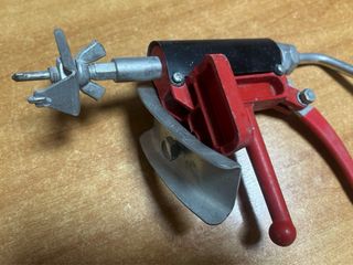 Taglia piastrelle e fora piastrelle