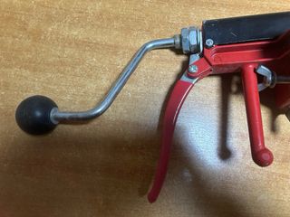 Taglia piastrelle e fora piastrelle