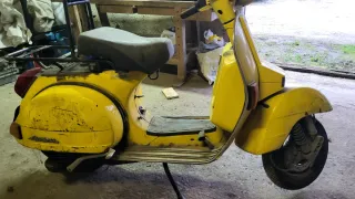 Vespa PX 125 Correos Amarilla