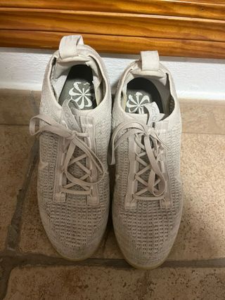 Zapatillas Nike Beige/Gris Talla 42 vapormax