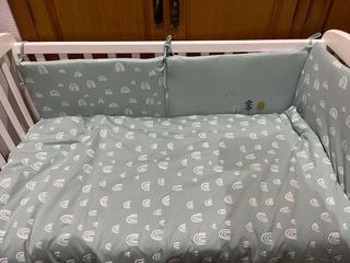 Colcha y protector cuna diseño león y arcoíris