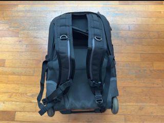 Think Tank Photo Essentials rolling backbac