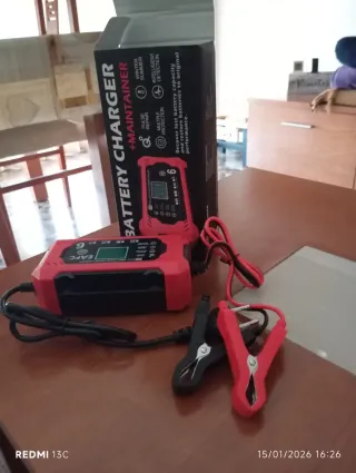 Cargador Baterías Coche + Mantenedor