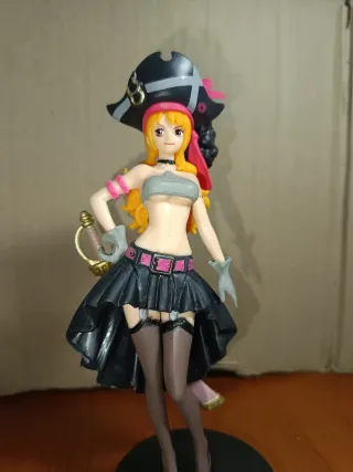 Figura Nami One Piece Pirata