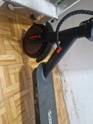 Se vende o se cambia Patinete eléctrico Scooter