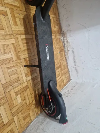 Se vende o se cambia Patinete eléctrico Scooter