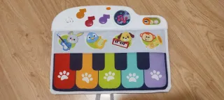 Piano musical infantil con animales