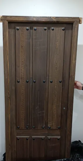 Puerta madera roble interior tengo 10 puertas...