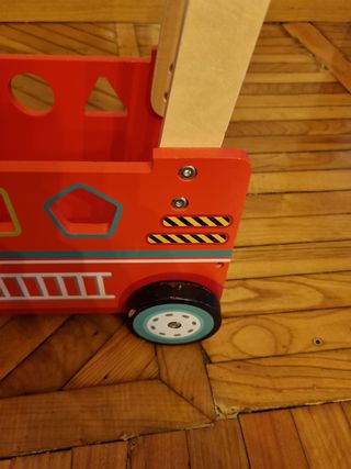 Andador camión bomberos madera