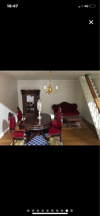 Casa de muñecas de madera