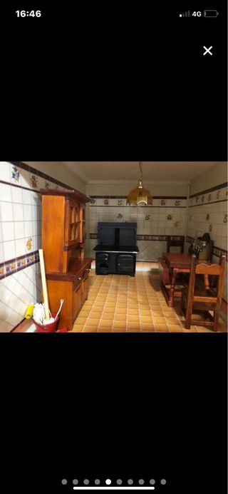 Casa de muñecas de madera