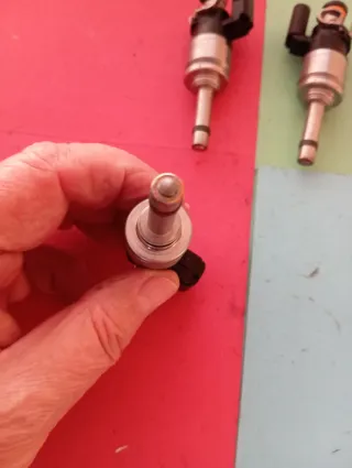 Inyector combustible Ford HX7G9F593BB