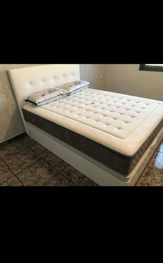 Canapé cama blanco con colchón