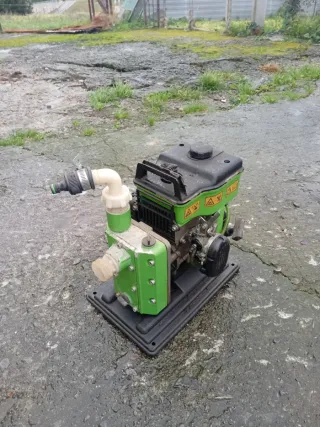 Motobomba en buen estado y funcionando