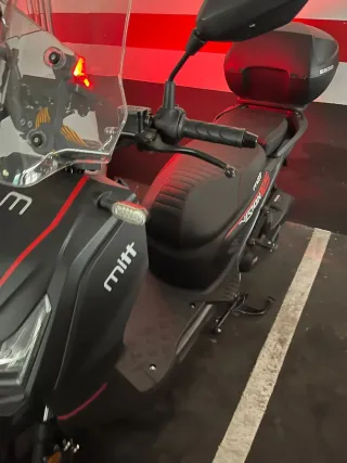 Moto Scooter Automática Negra