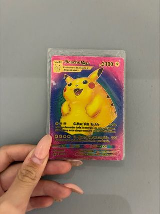 Carta Pokémon Pikachu VMAX Gigantamax