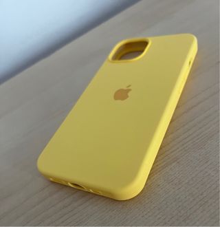 Funda iPhone 14 Amarillo