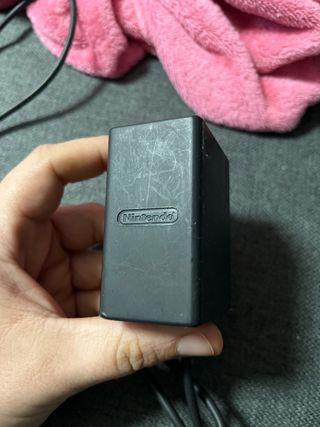 Nintendo Switch + Estuche + Mando + 2 Juegos