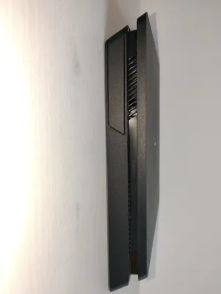 PS4 Slim 1TB Negra + 3 Juegos y mando